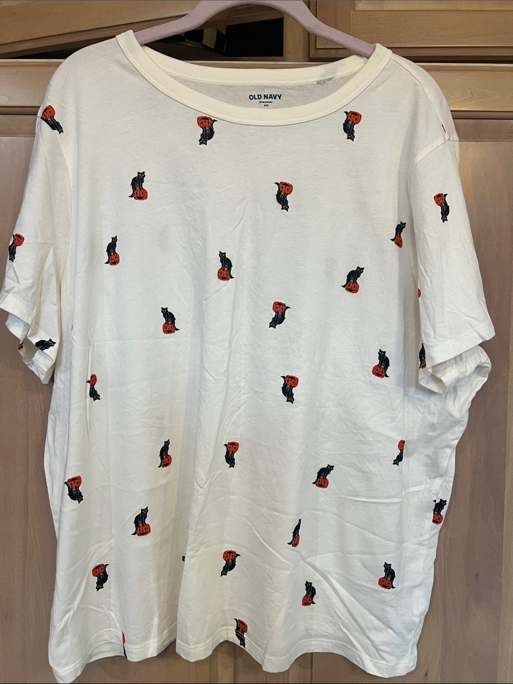 HALLOWEEN Old Navy White Short-Sleeve Tee with Black Cats & Orange Pumpkins XXL